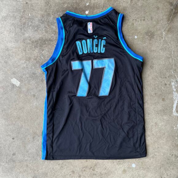 LUKA DONCIC MAVERICKS JERSEY BLACK FADED LARGE - Picture 2 of 5